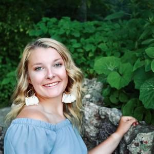 Meet your Posher, Jasmine